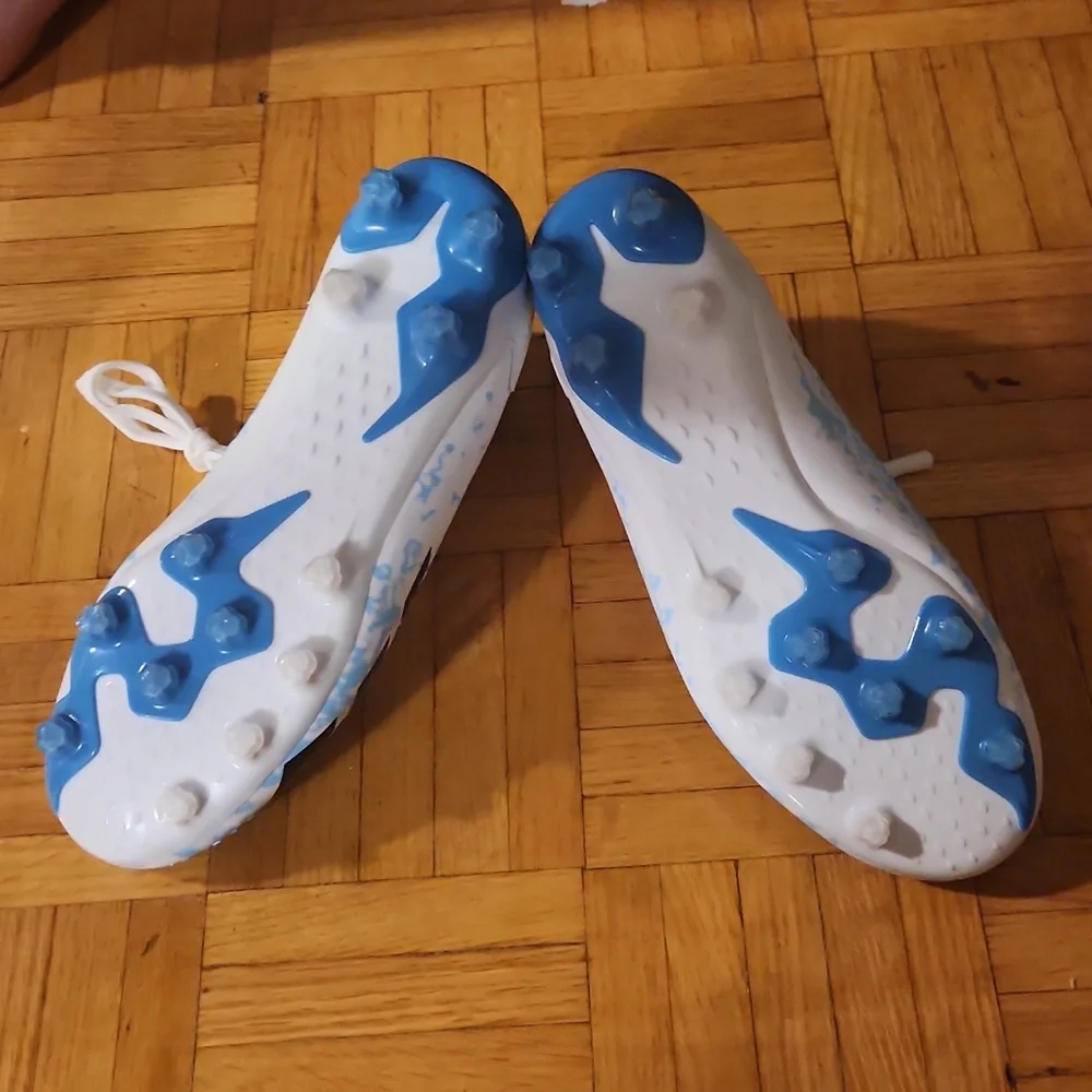 Adidas Soccer boots - Picture 3 of 4